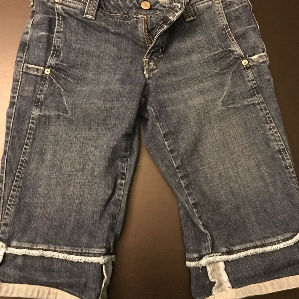 Bermuda Shorts- Seven - Picture 3 of 7